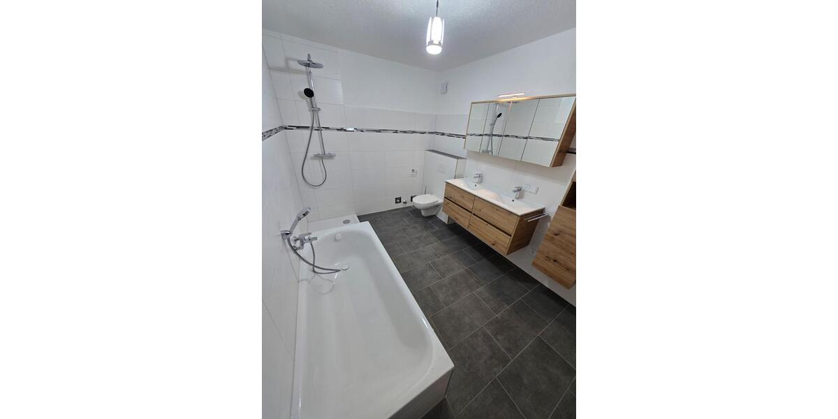Etagenwohnung Bad Endbach - 5 Zimmer, 121 m&sup2;, 949&euro; | Angebot:26494179