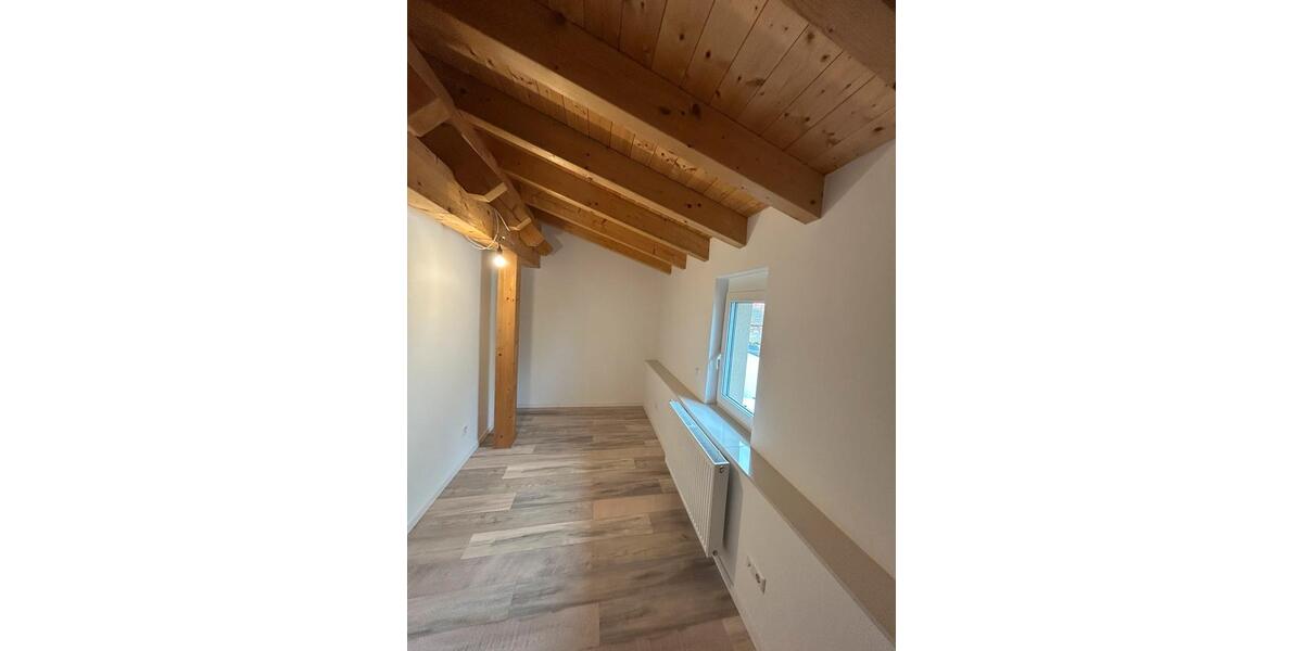 Doppelhaushälfte zu vermieten befristet bis 30.06.2027 4 zimmer