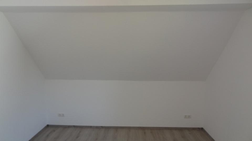 Dachgeschoßwohnung Velbert Langenberg - 1 Zimmer, 32 m&sup2;, 270&euro; | Angebot:25054609