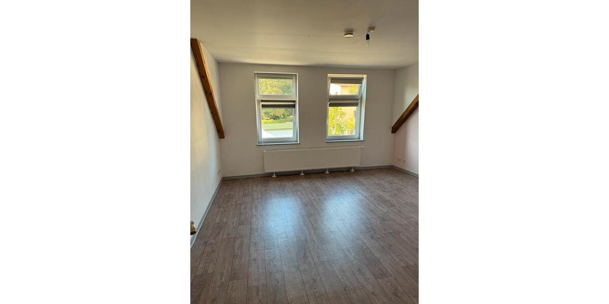 Dachgeschoßwohnung Haldensleben - 5 Zimmer, 105 m&sup2;, 720&euro; | Angebot:26153101