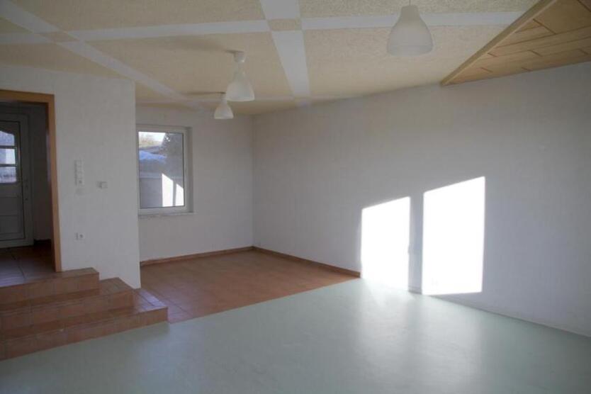 3 ZKB Wohnung, 95 m², EG, Klima, inkl. Küche, in Calden ab 09.25