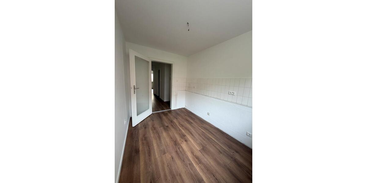 Erdgeschoßwohnung München Bogenhausen - 3 Zimmer, 72 m&sup2;, 1.870&euro; | Angebot:26699670