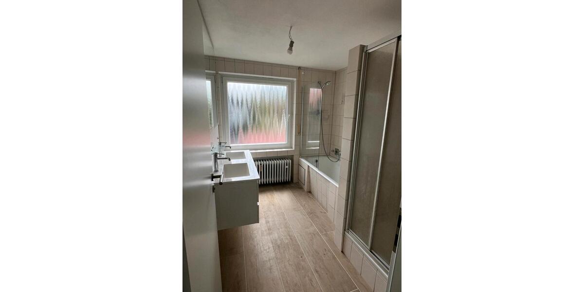 Etagenwohnung Münsingen - 4 Zimmer, 90 m&sup2;, 950&euro; | Angebot:26063408