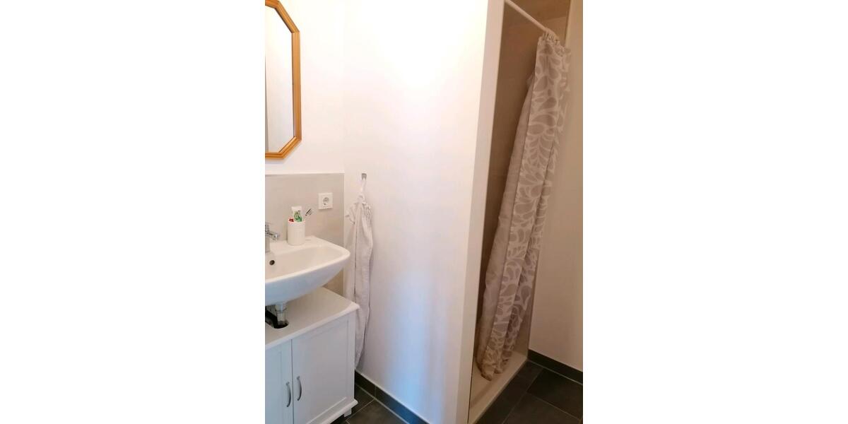 Erdgeschoßwohnung Wald - 1 Zimmer, 36 m&sup2;, 360&euro; | Angebot:26305545