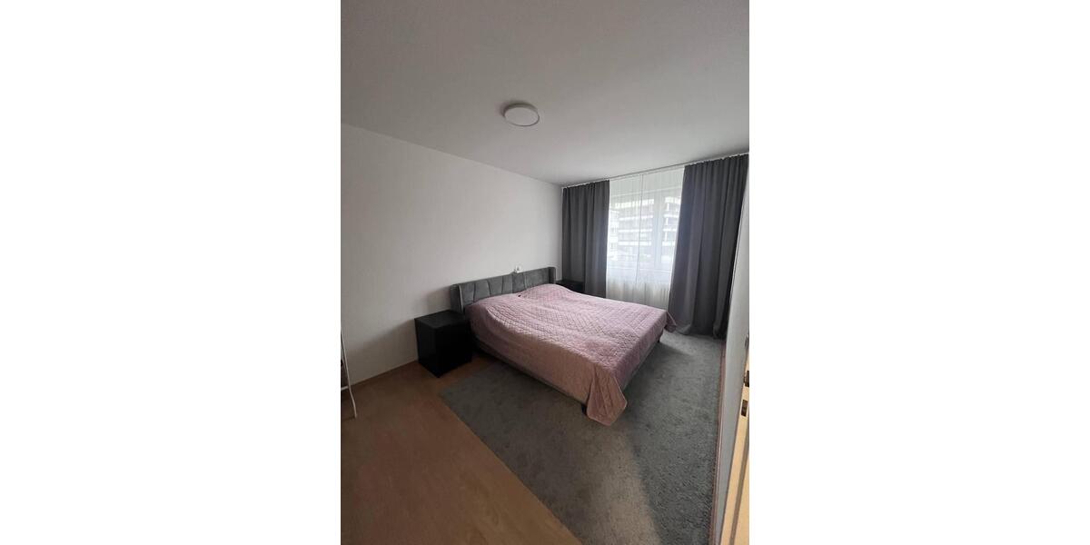 Etagenwohnung Stuttgart Bad Cannstatt - 1 Zimmer, 84 m&sup2;, 1.650&euro; | Angebot:26073129