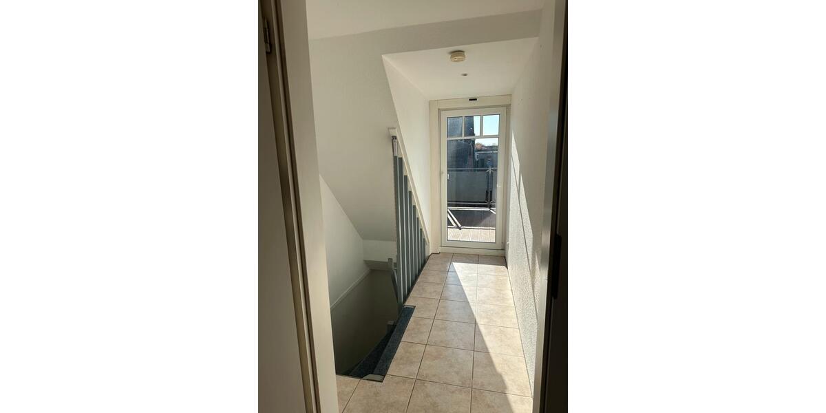 Dachgeschoßwohnung Jever - 3 Zimmer, 63 m&sup2;, 520&euro; | Angebot:26368157