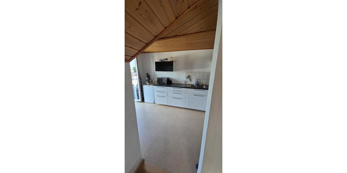 Dachgeschoßwohnung Schernfeld Birkhof - 3 Zimmer, 60 m&sup2;, 600&euro; | Angebot:26036580