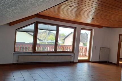 Wohnung Gersheim - 3 Zimmer, 110 m&sup2;, 760&euro; | Angebot:26037736
