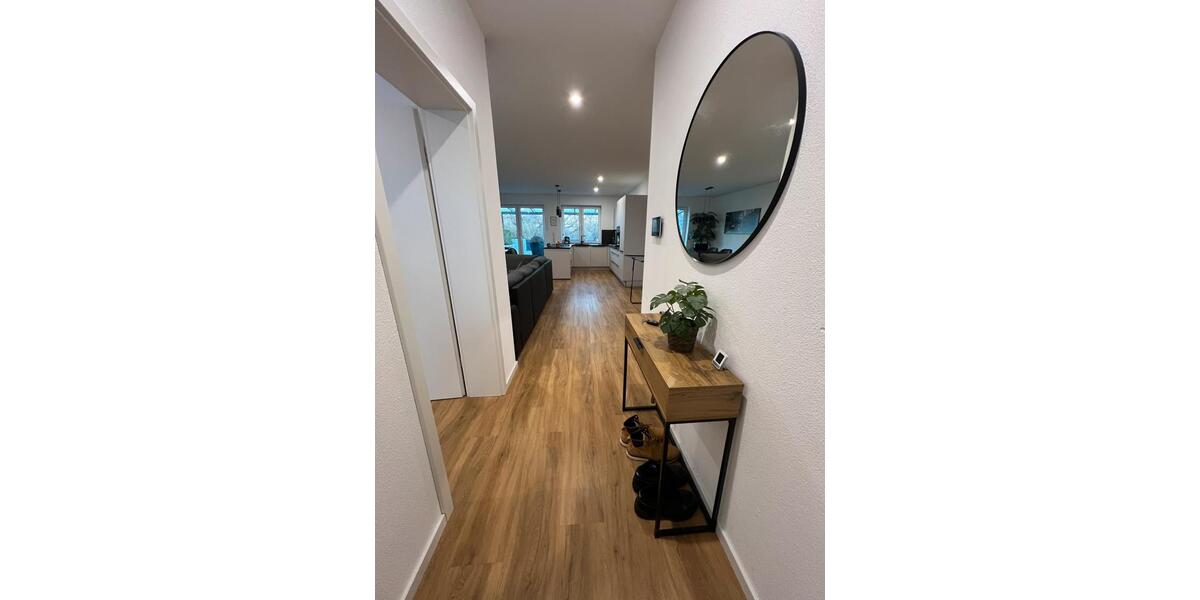 Neuwertige möblierte EG Neubauwohnung auf Zeit! - Feldrand Lage 3 zimmer