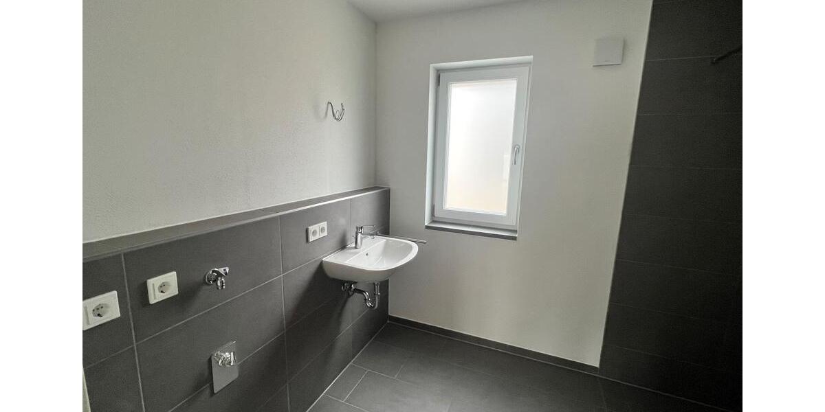 Etagenwohnung Tiefenbach - 3 Zimmer, 96 m&sup2;, 1.050&euro; | Angebot:26632575