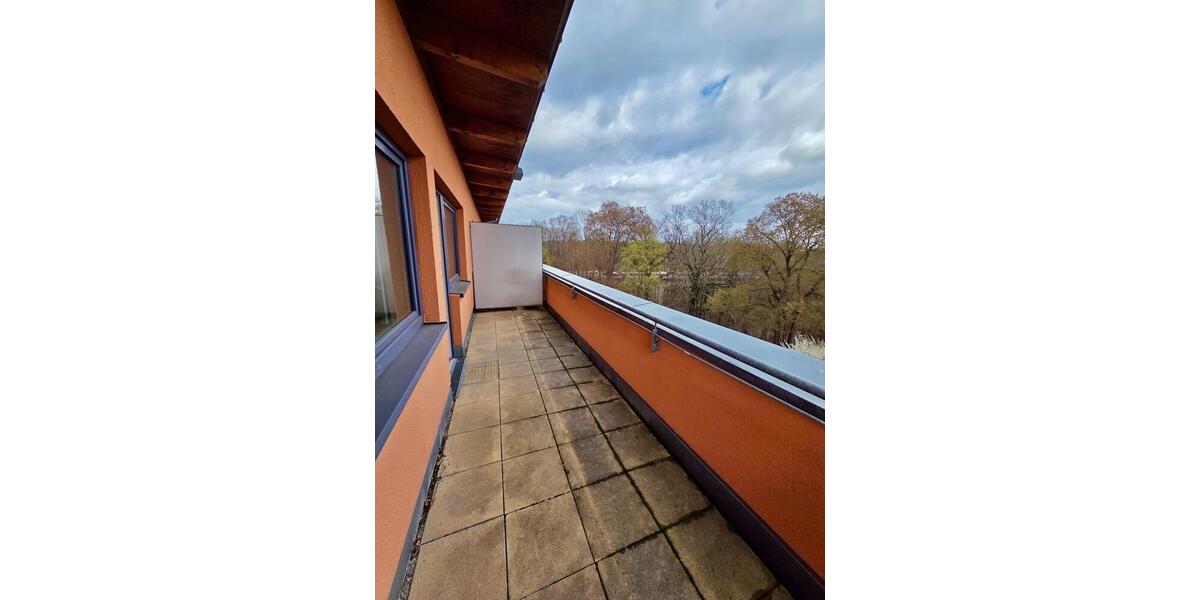 Dachgeschoßwohnung Dresden Neustadt - 1.5 Zimmer, 47 m&sup2;, 530&euro; | Angebot:26001478