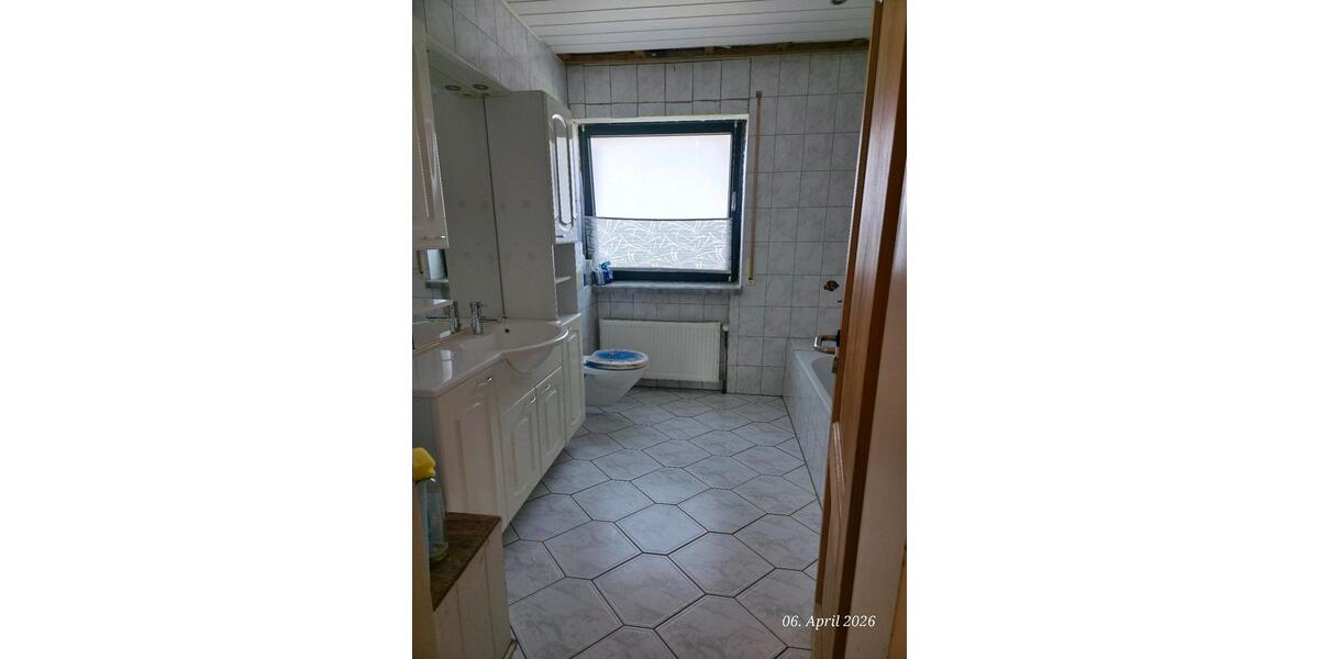 Erdgeschoßwohnung Hollenstedt - 4 Zimmer, 125 m&sup2;, 1.250&euro; | Angebot:26050375