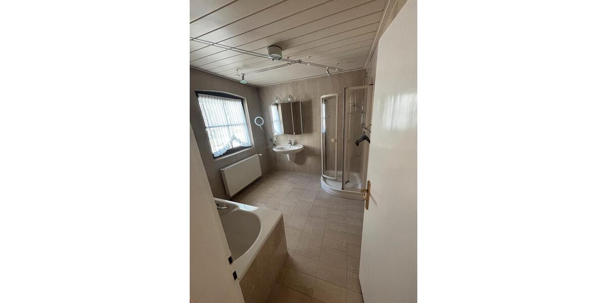 Einfamilienhaus Kall - 4 Zimmer, 135 m&sup2;, 1.000&euro; | Angebot:25993240