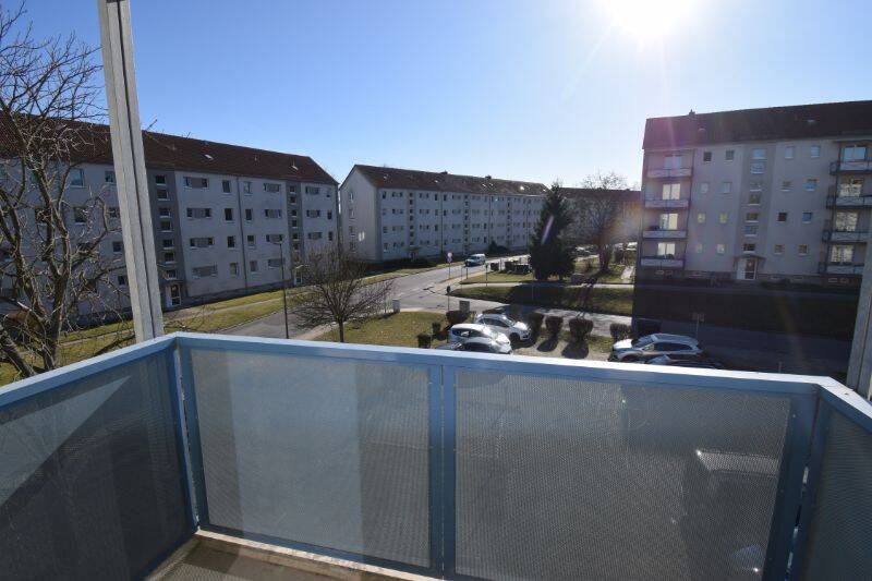 Etagenwohnung Riesa Pausitzer Delle - 3 Zimmer, 59 m&sup2;, 345&euro; | Angebot:25986303