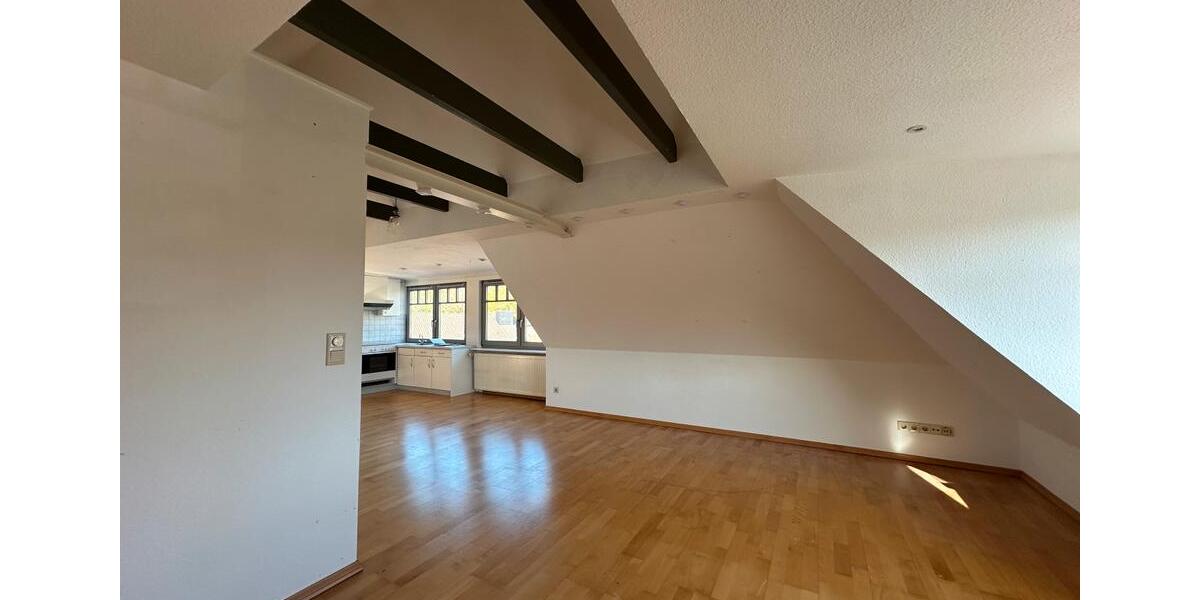 Dachgeschoßwohnung Jever - 3 Zimmer, 63 m&sup2;, 520&euro; | Angebot:26368157