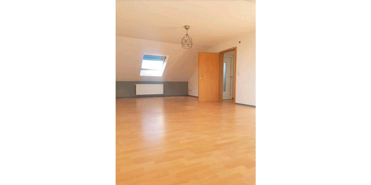 Dachgeschoßwohnung Wadern - 2 Zimmer, 90 m&sup2;, 650&euro; | Angebot:26223387