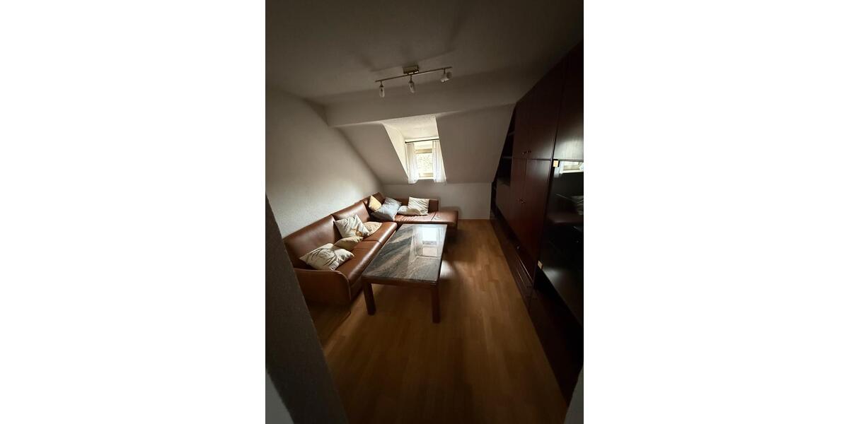 Dachgeschoßwohnung Kaiserslautern Engelshof - 3.5 Zimmer, 65 m&sup2;, 1.000&euro; | Angebot:24738119