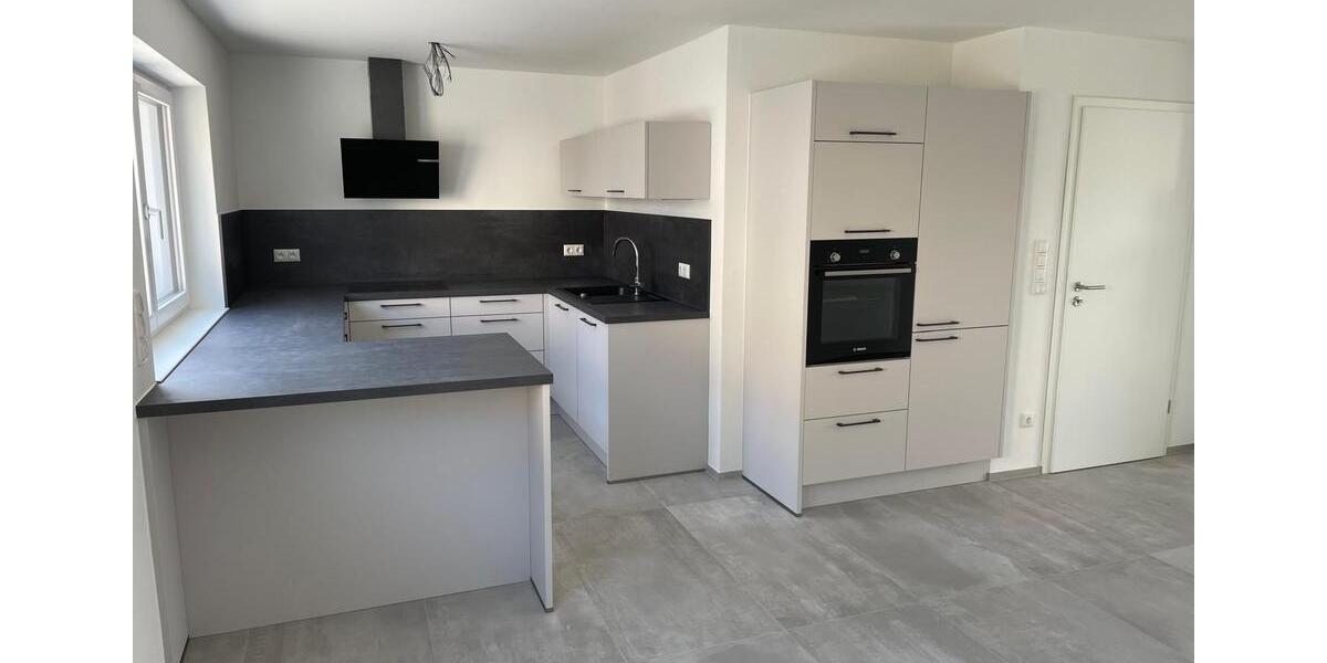 Doppelhaushälfte in ruhiger Lage mit Bergblick und Garten 4 zimmer