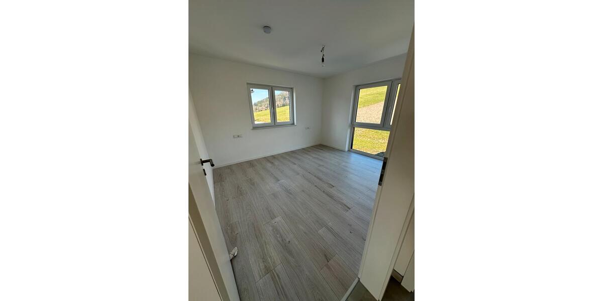 Doppelhaushälfte Oberrot - 5 Zimmer, 150 m&sup2;, 1.500&euro; | Angebot:25382984