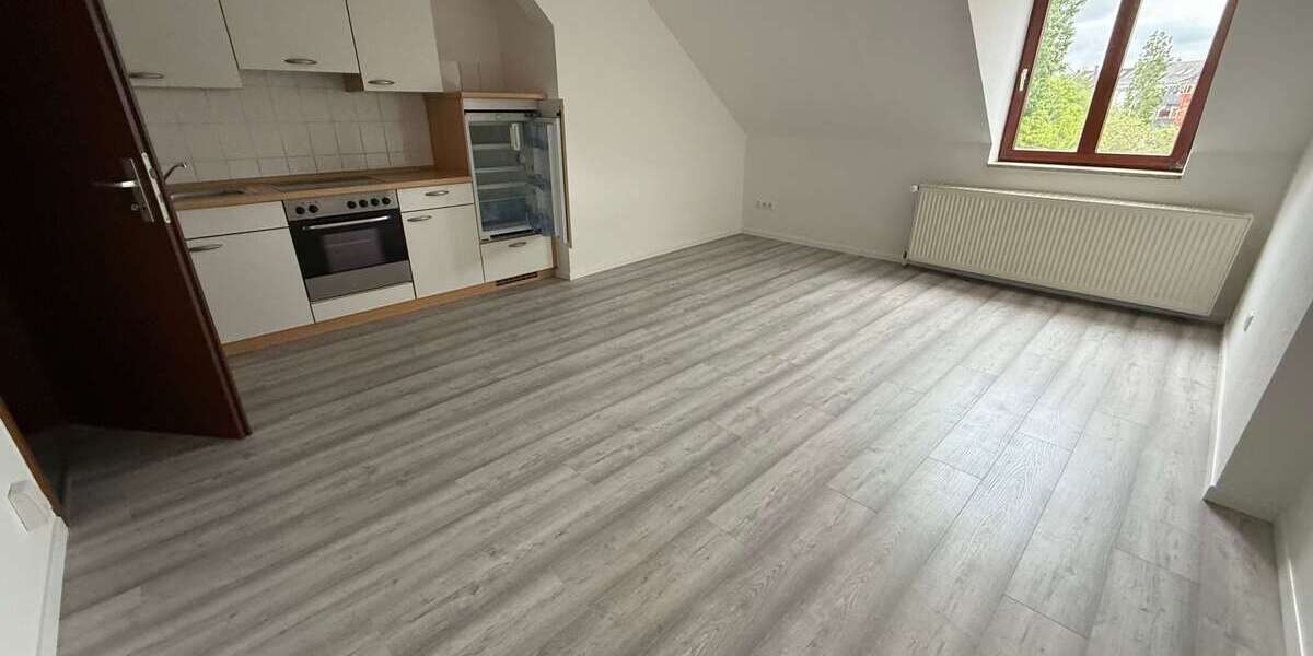 Etagenwohnung Chemnitz Sonnenberg - 1 Zimmer, 28 m&sup2;, 170&euro; | Angebot:27098882
