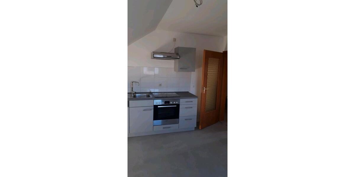 Dachgeschoßwohnung Kötz - 3 Zimmer, 110 m&sup2;, 850&euro; | Angebot:26492870