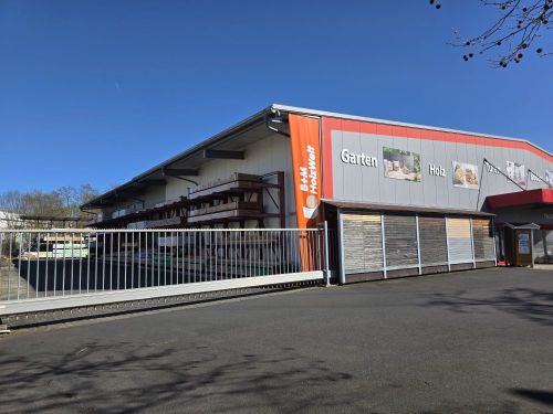 Hallen + Büro in 97076 Würzburg-Lengfeld (ID 1571) 4 zimmer