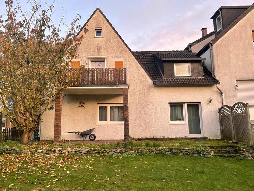 WG-Zimmer in33647 mit Garten Voll-Möbl. Wohngem. in einem fr. EFH