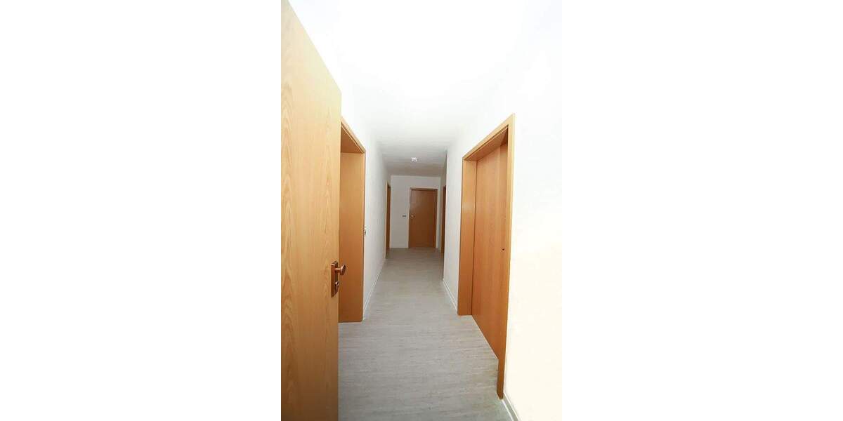 Etagenwohnung Helbra - 3 Zimmer, 73 m&sup2;, 379&euro; | Angebot:25916914