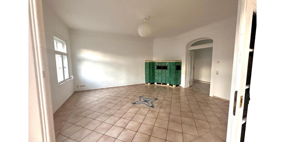 Erdgeschoßwohnung Wurzen - 5 Zimmer, 152 m&sup2;, 1.190&euro; | Angebot:25048399