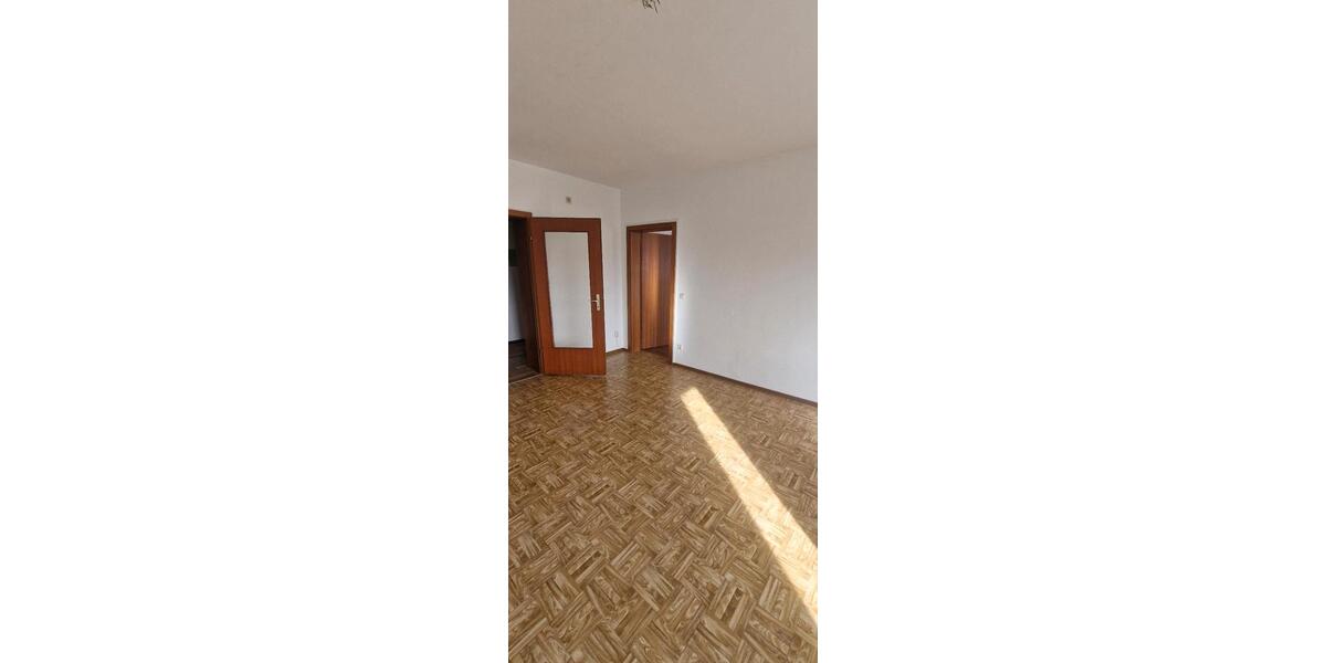 Etagenwohnung Landshut Landshut-West - 2 Zimmer, 76 m&sup2;, 850&euro; | Angebot:24392992