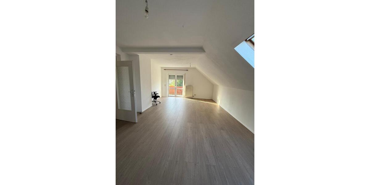 Dachgeschoßwohnung Weilmünster - 3 Zimmer, 82 m&sup2;, 700&euro; | Angebot:26518873