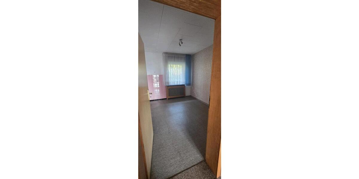 Etagenwohnung Neunkirchen Heinitz - 5 Zimmer, 110 m&sup2;, 850&euro; | Angebot:24739489