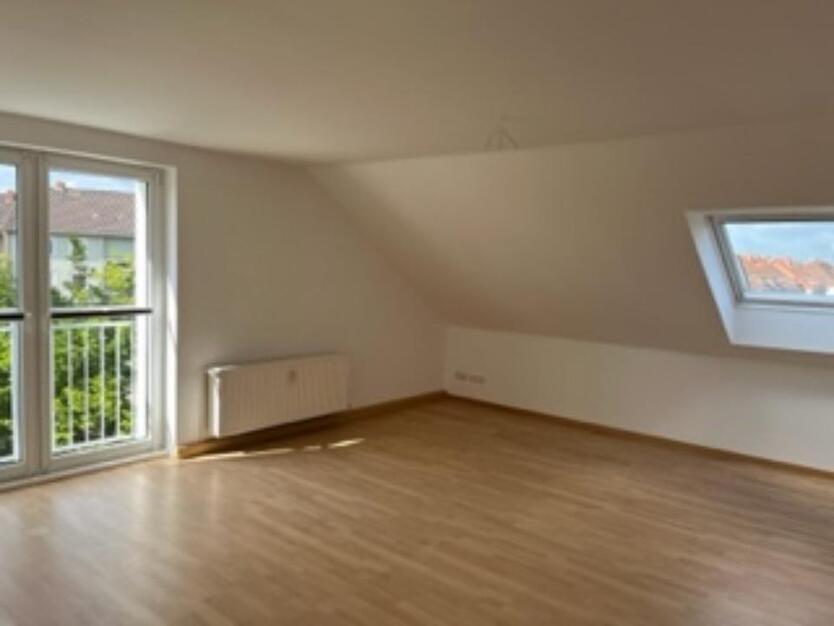 3 Zimmer Dachgeschoß - Whng , Letter
