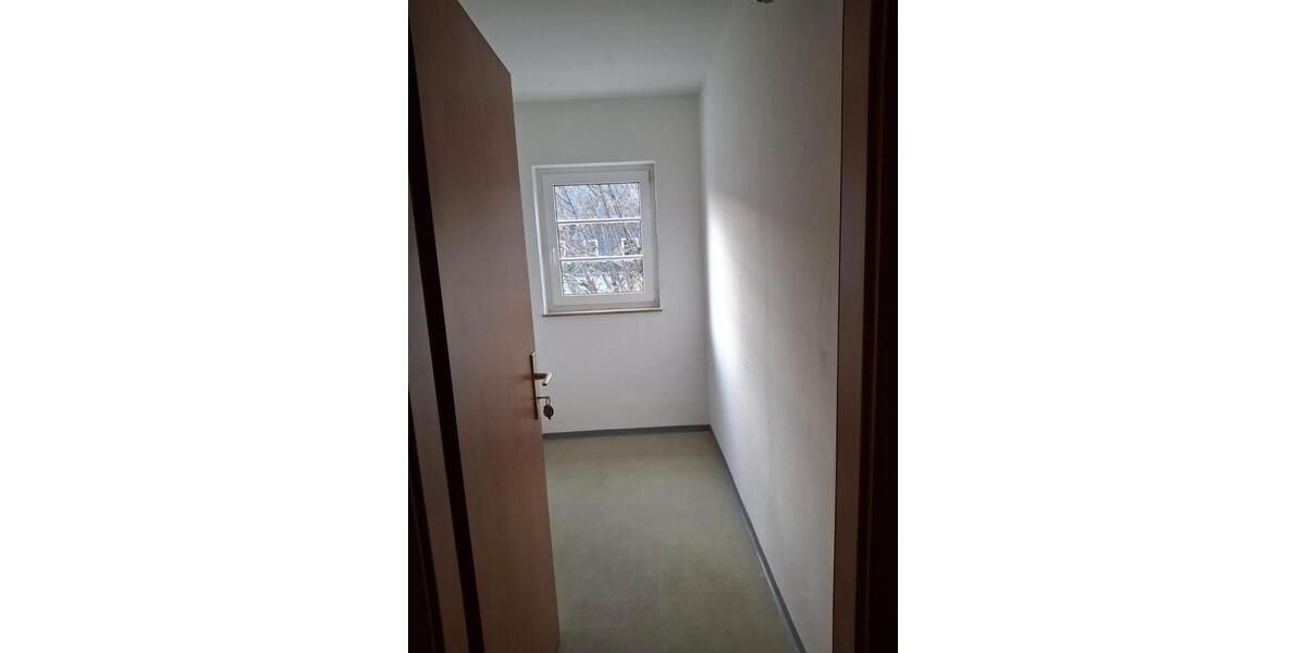 Erdgeschoßwohnung Chemnitz Adelsberg - 2 Zimmer, 41 m&sup2;, 325&euro; | Angebot:26035272