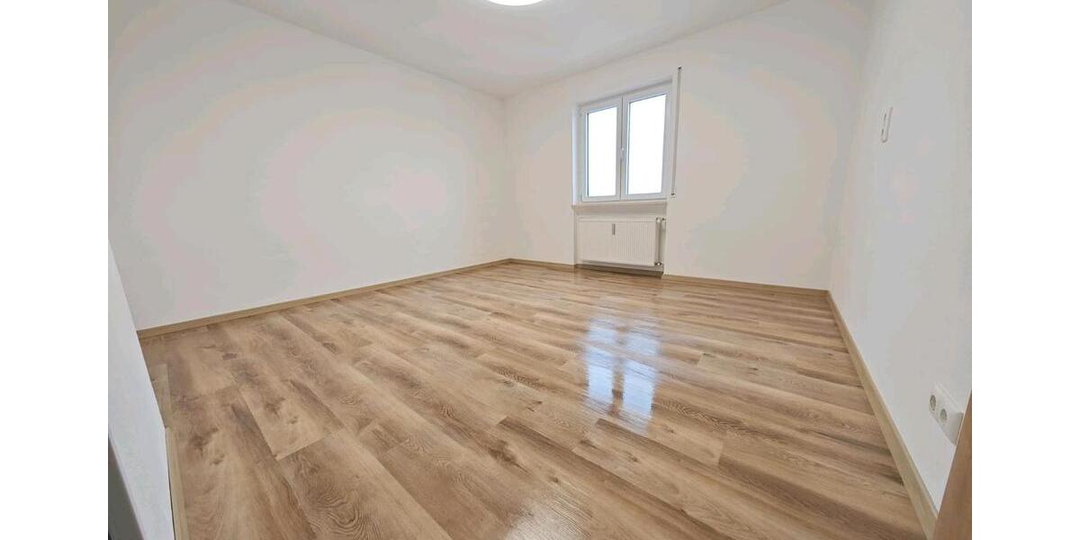 Etagenwohnung Sinzing - 3.5 Zimmer, 104 m&sup2;, 1.200&euro; | Angebot:24465484