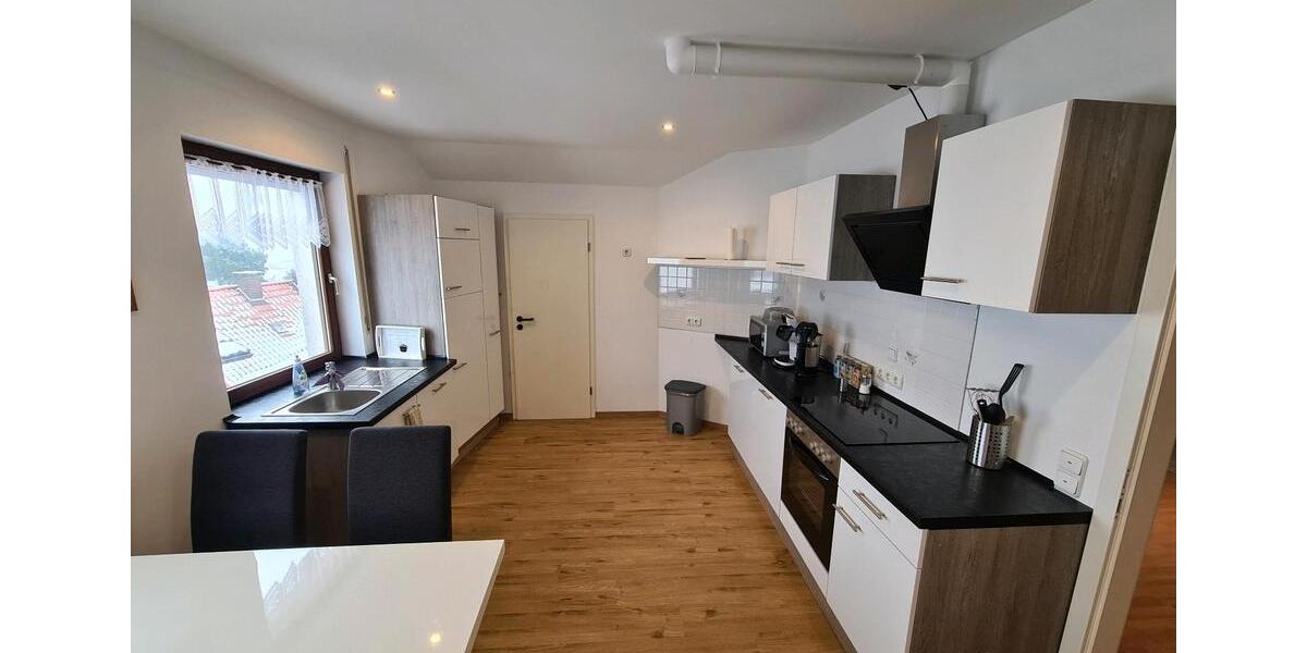 Dachgeschoßwohnung Felsberg - 2 Zimmer, 70 m&sup2;, 1.000&euro; | Angebot:24788514