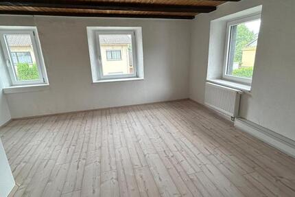Wohnung Albbruck - 3 Zimmer, 65 m&sup2;, 650&euro; | Angebot:25873603