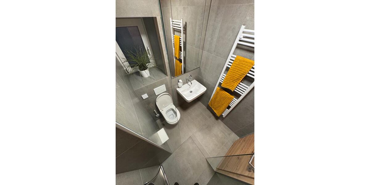 Dachgeschoßwohnung Eschweiler - 2 Zimmer, 45 m&sup2;, 1.300&euro; | Angebot:24548425