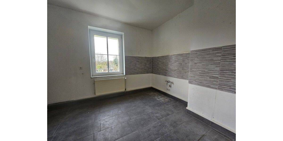 Etagenwohnung Braunsbedra - 3 Zimmer, 65 m&sup2;, 460&euro; | Angebot:26824584