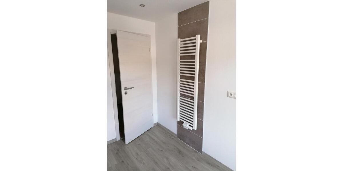 Dachgeschoßwohnung Sonneberg - 2 Zimmer, 62 m&sup2;, 590&euro; | Angebot:25976122