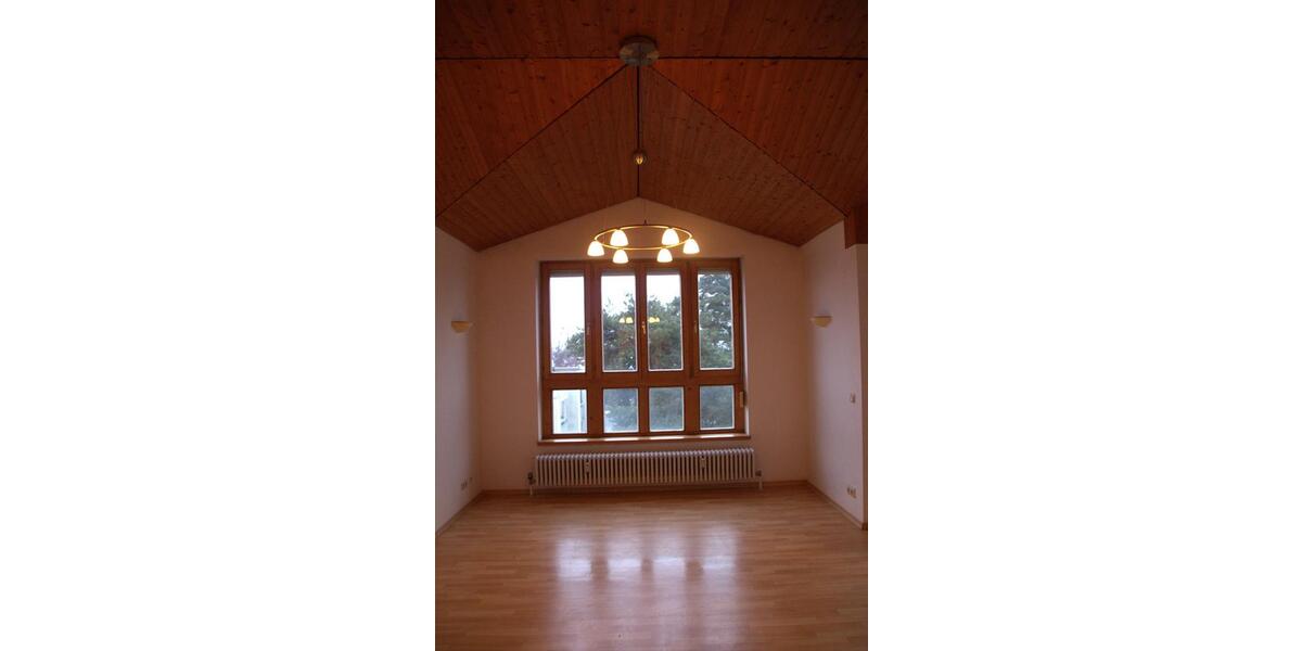 Dachgeschoßwohnung Traunreut Irsing - 2 Zimmer, 65 m&sup2;, 695&euro; | Angebot:24788760