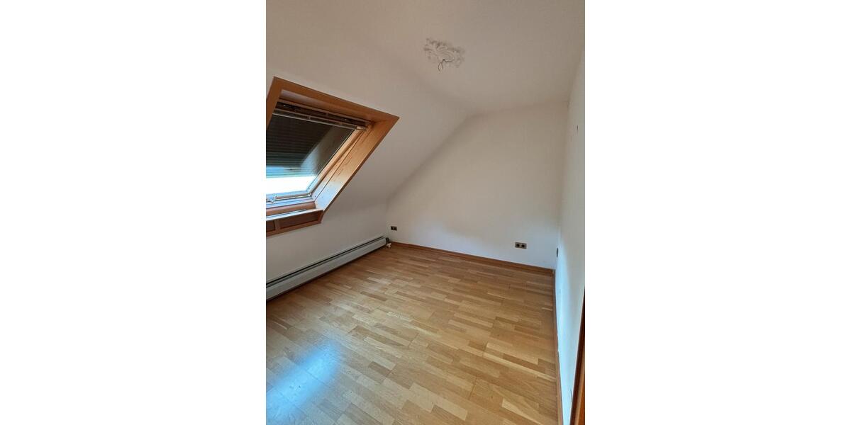 Dachgeschoßwohnung Zweibrücken - 3 Zimmer, 55 m&sup2;, 700&euro; | Angebot:26039218
