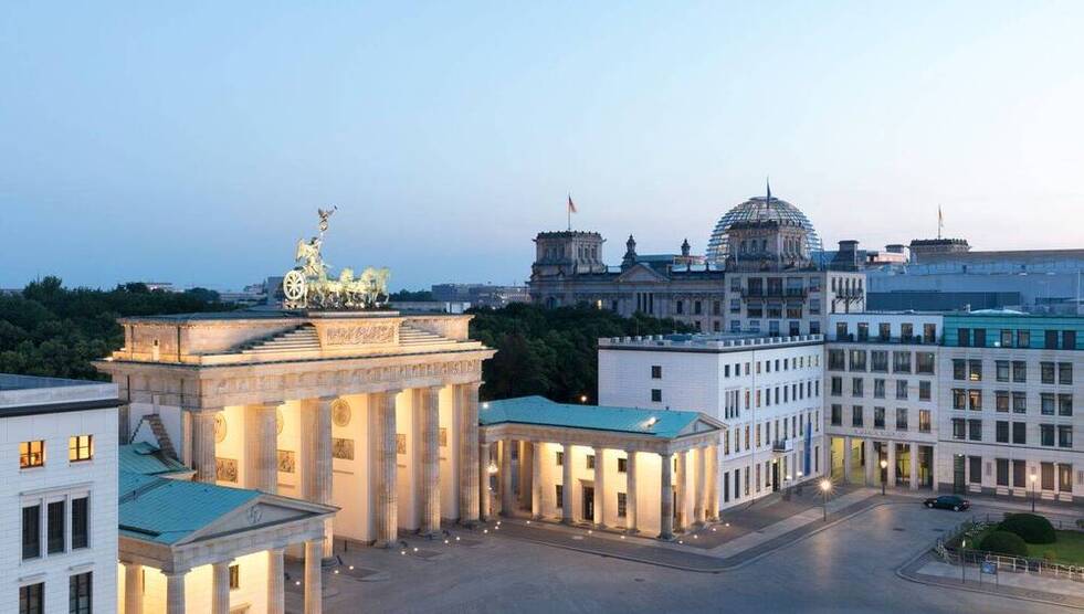Exklusive Räumlichkeiten am Brandenburger Tor direkt am Pariser Platz - All-in-Miete