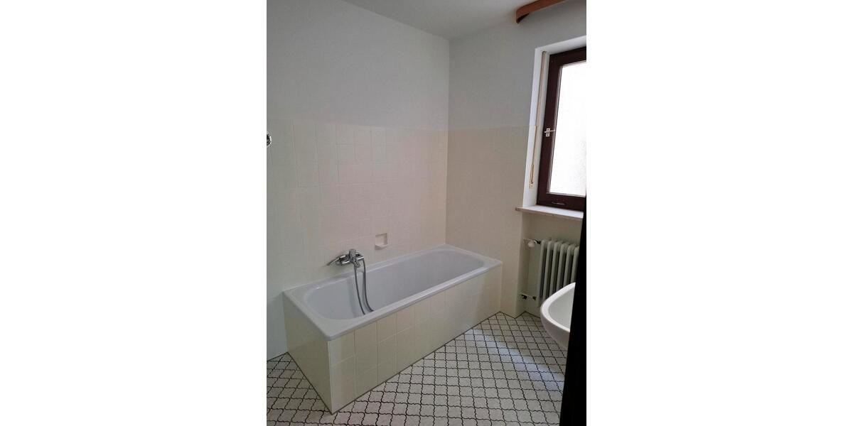 Etagenwohnung Neumarkt-Sankt Veit Sankt Veit - 3 Zimmer, 75 m&sup2;, 630&euro; | Angebot:26024621