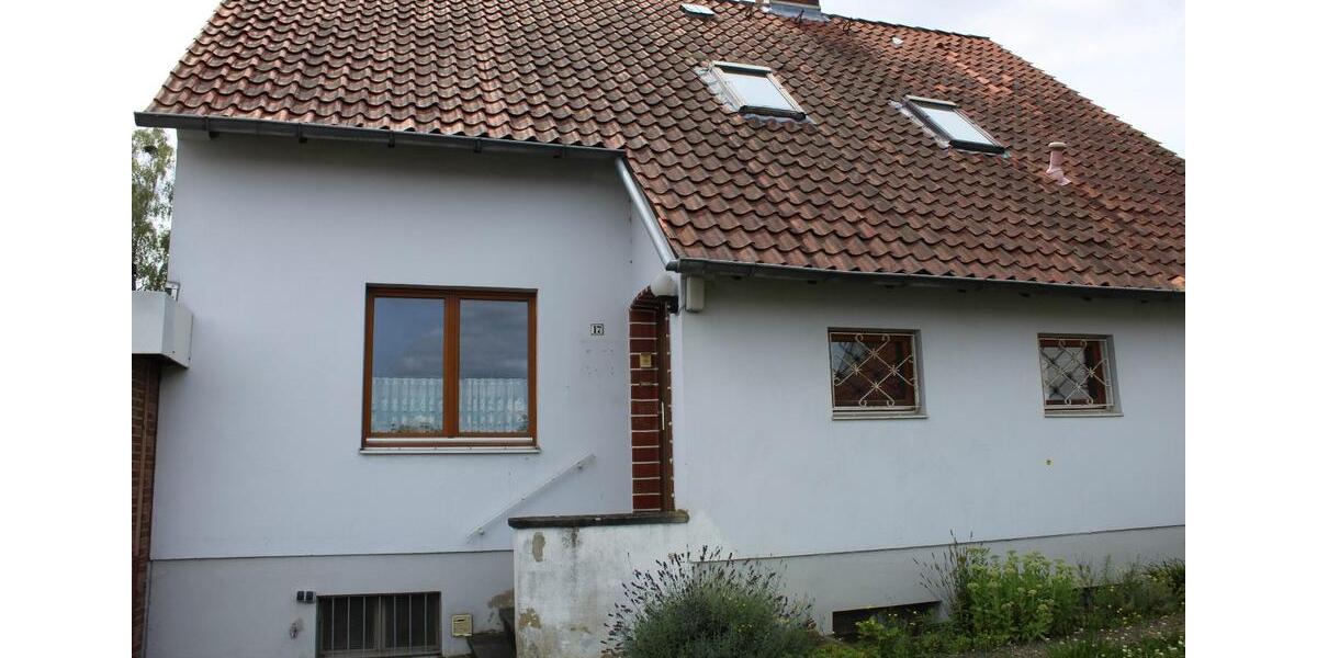 Dachgeschoßwohnung Söllingen ehem. Bahnhof Twieflingen - 3 Zimmer, 71 m&sup2;, 550&euro; | Angebot:25080277