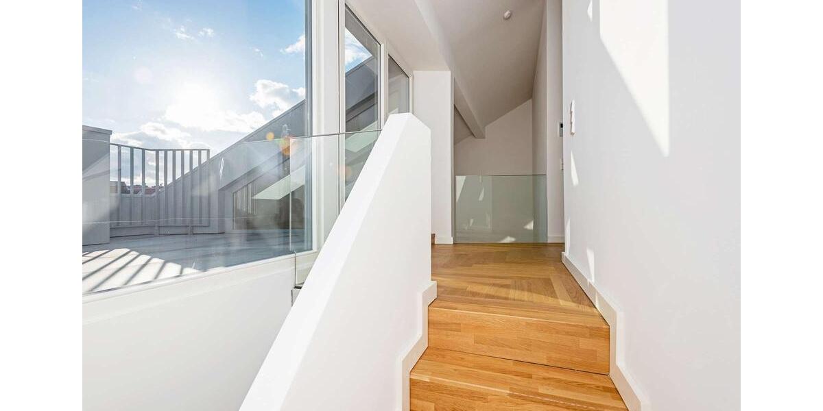 Dachgeschoßwohnung Berlin - 4 Zimmer, 143 m&sup2;, 4.267&euro; | Angebot:26535506