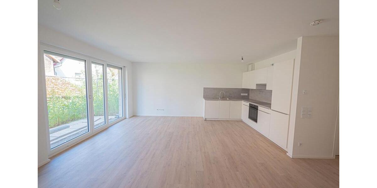 Erdgeschoßwohnung Schorndorf - 3 Zimmer, 84 m&sup2;, 1.318&euro; | Angebot:24533268