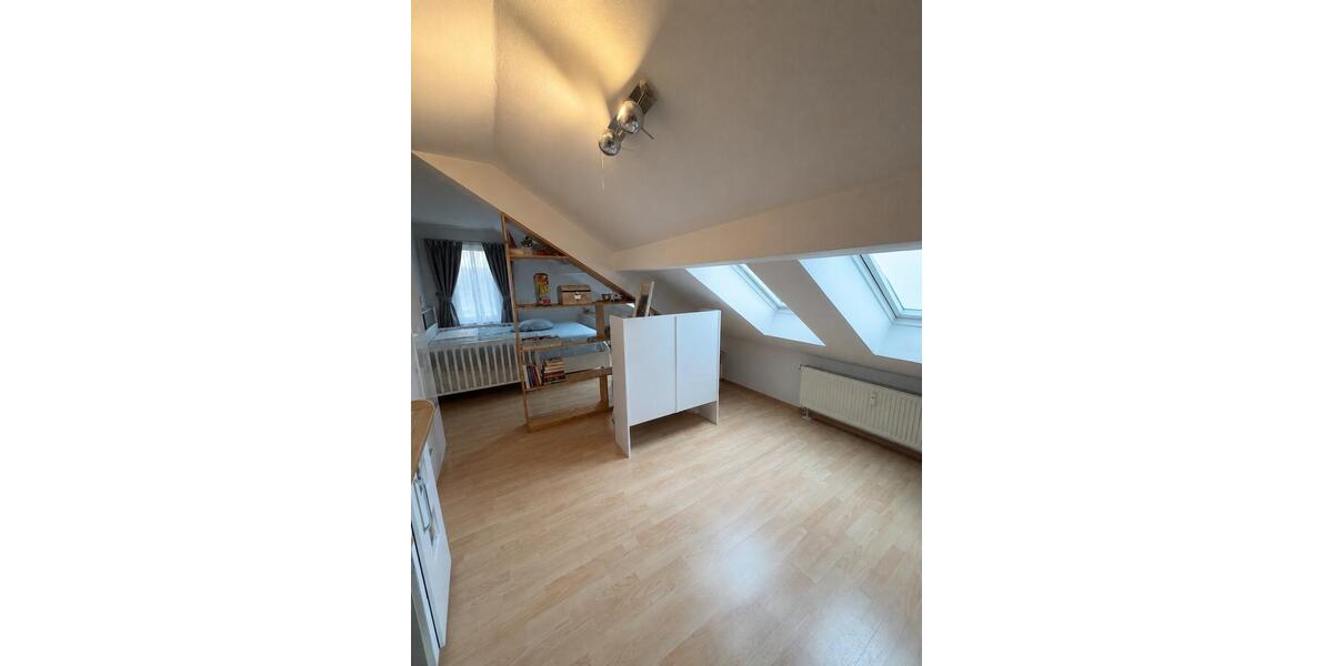 Dachgeschoßwohnung Schleiz - 3 Zimmer, 95 m&sup2;, 700&euro; | Angebot:26539582