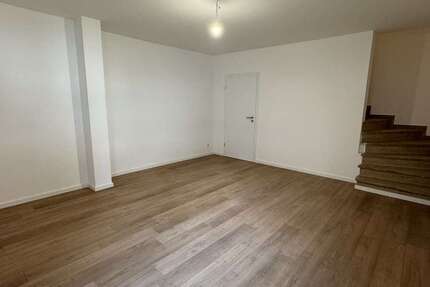 Wohnung Hausen - 4 Zimmer, 120 m&sup2;, 1.150&euro; | Angebot:27007631