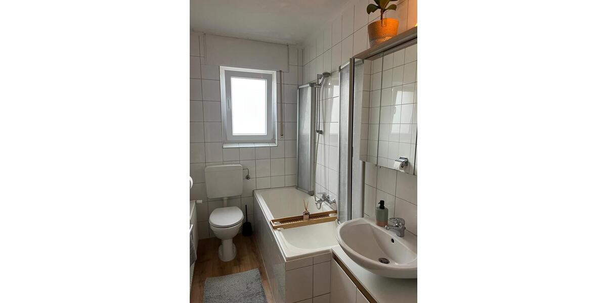 Etagenwohnung Lage - 1 Zimmer, 71 m&sup2;, 590&euro; | Angebot:25719986